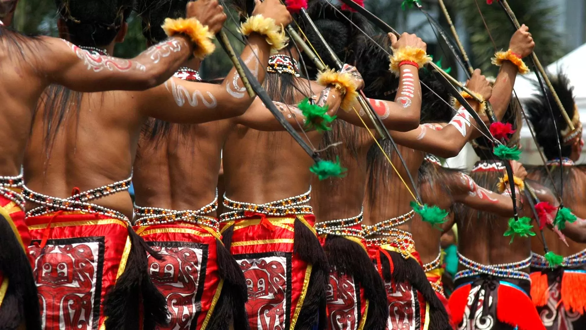 Papua-traditionelle Tänzer